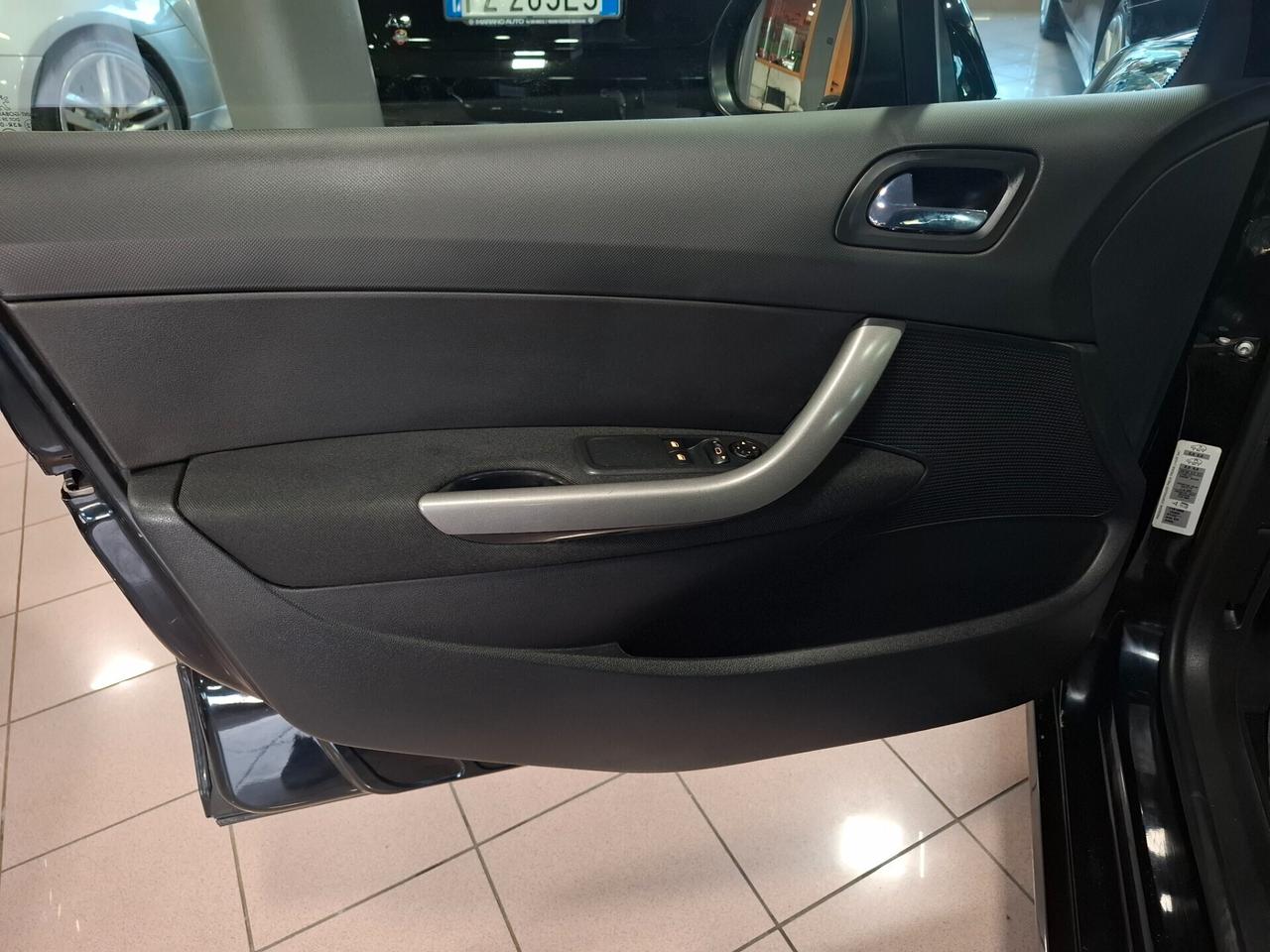 Peugeot 308 1.6 HDi 90CV Neopatentato