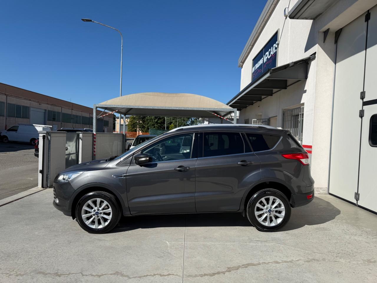 Ford Kuga 2.0 TDCI 150 CV S&S 4WD Powershift Titanium