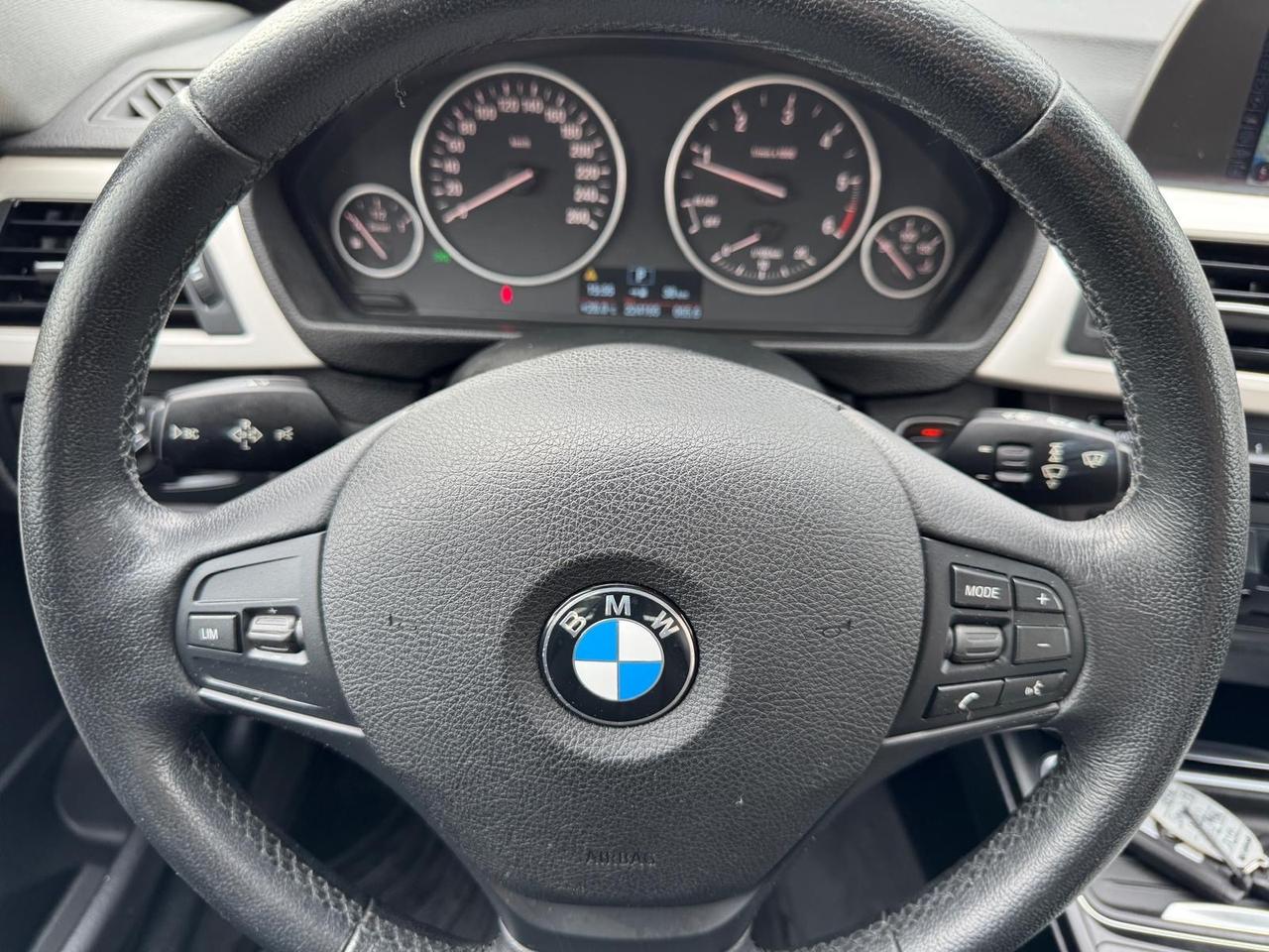 BMW 316d Touring 116CV OK NEO PATENTATI 2015