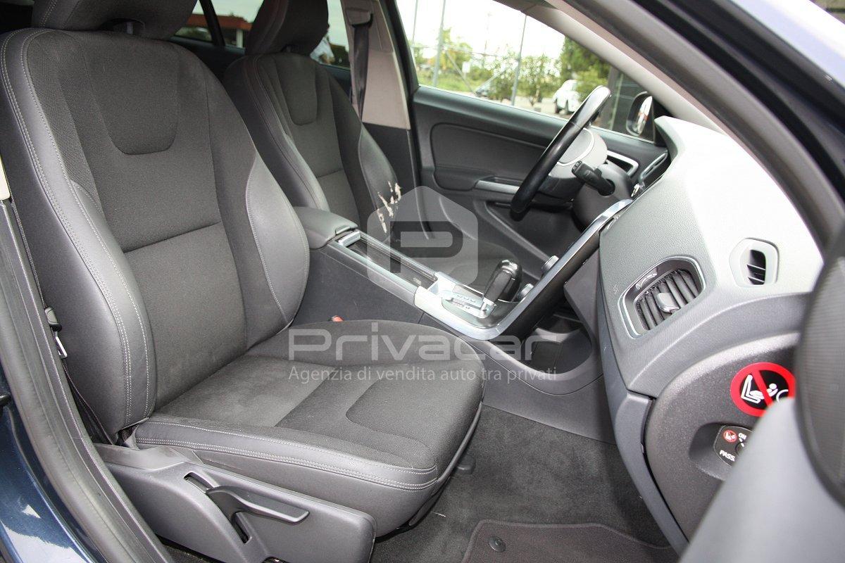 VOLVO V60 D3 Geartronic Momentum