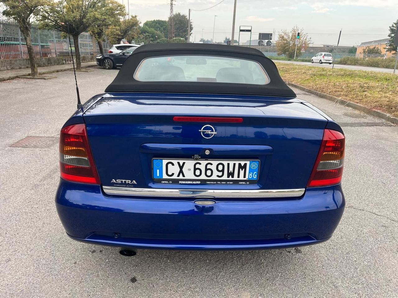 Opel Astra Cabrio 1.6i 16V twin port cat