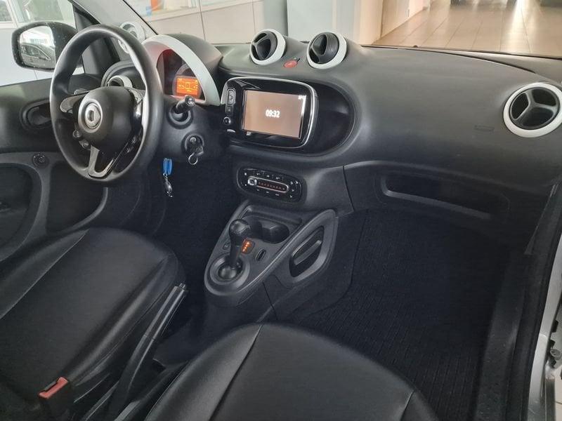 smart fortwo EQ Passion