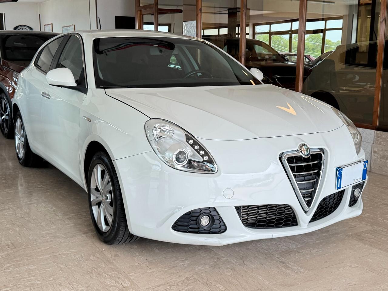 Alfa Romeo Giulietta 1.6 M.JET 105 cv. DISTINCTIVE