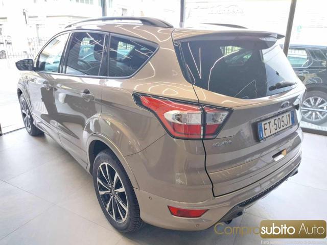 FORD Kuga 1.5 TDCI 120 CV S&S 2WD Powershift ST-Line
