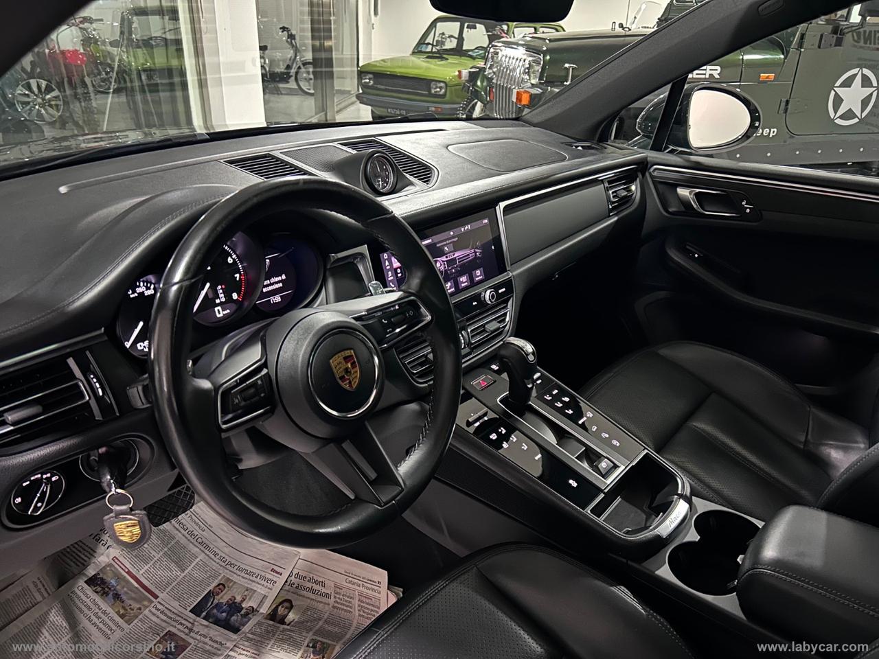 PORSCHE Macan 2.0 T