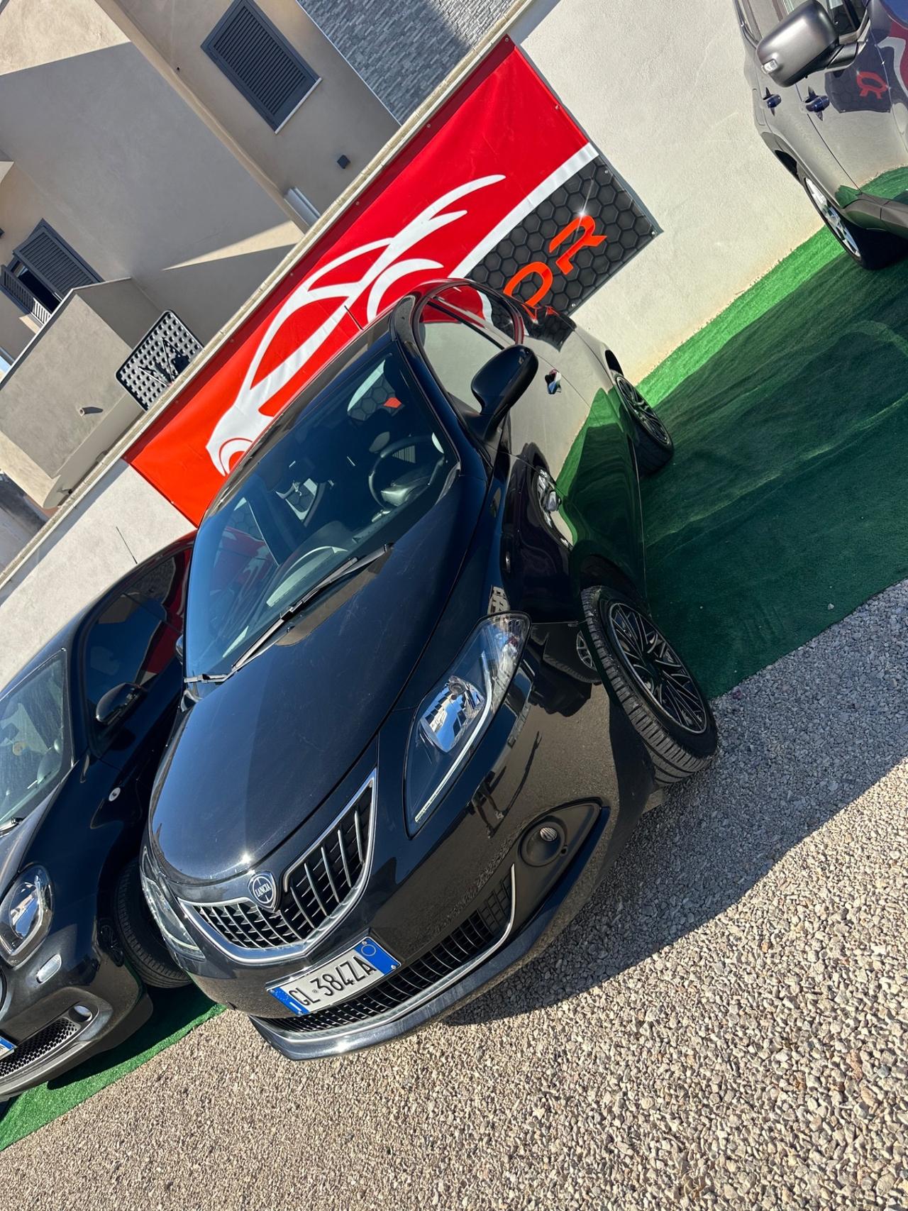 Lancia Ypsilon 1.0 FireFly 5 porte S&S Hybrid Gold