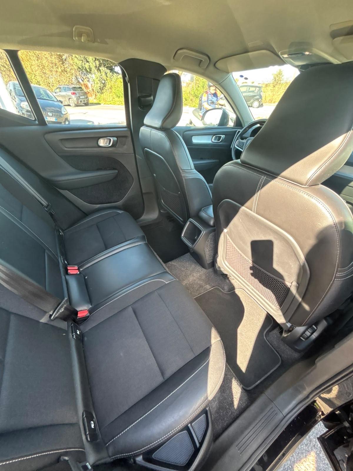 Volvo XC40 D4 AWD Geartronic Business Plus