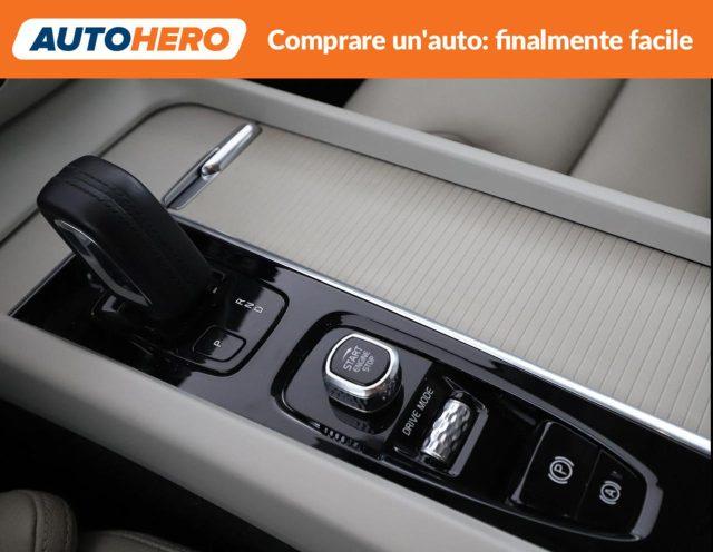 VOLVO XC60 B4 Geartronic Momentum Pro