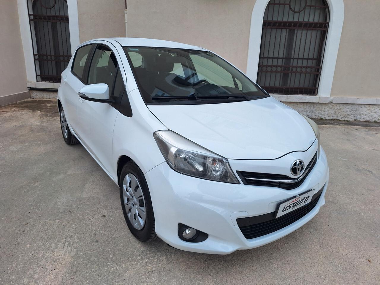 Toyota Yaris 1.0 BENZINA 5 PORTE"PERFETTA" 2013