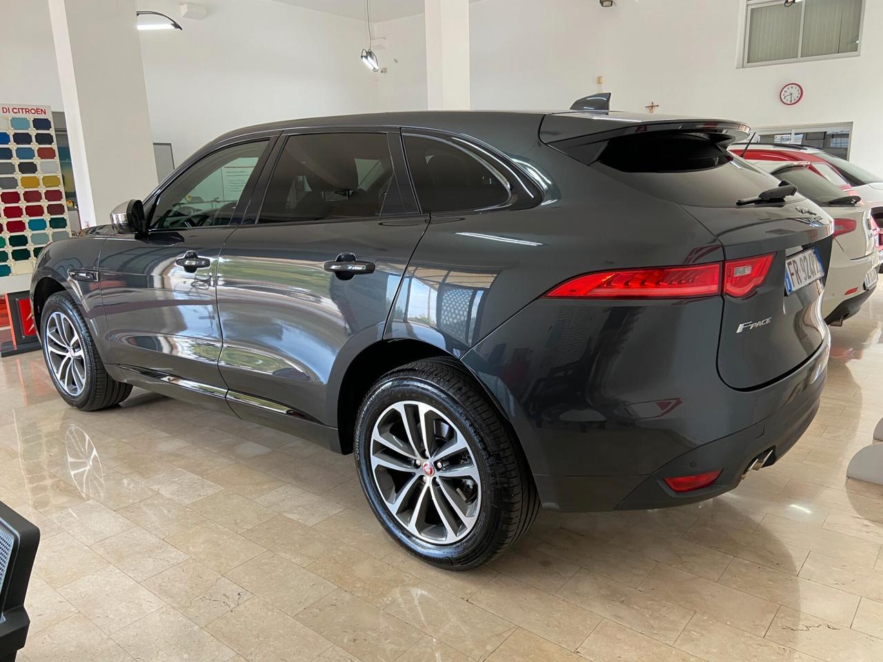 Jaguar F-Pace 2.0 D 180 CV AWD R-Sport