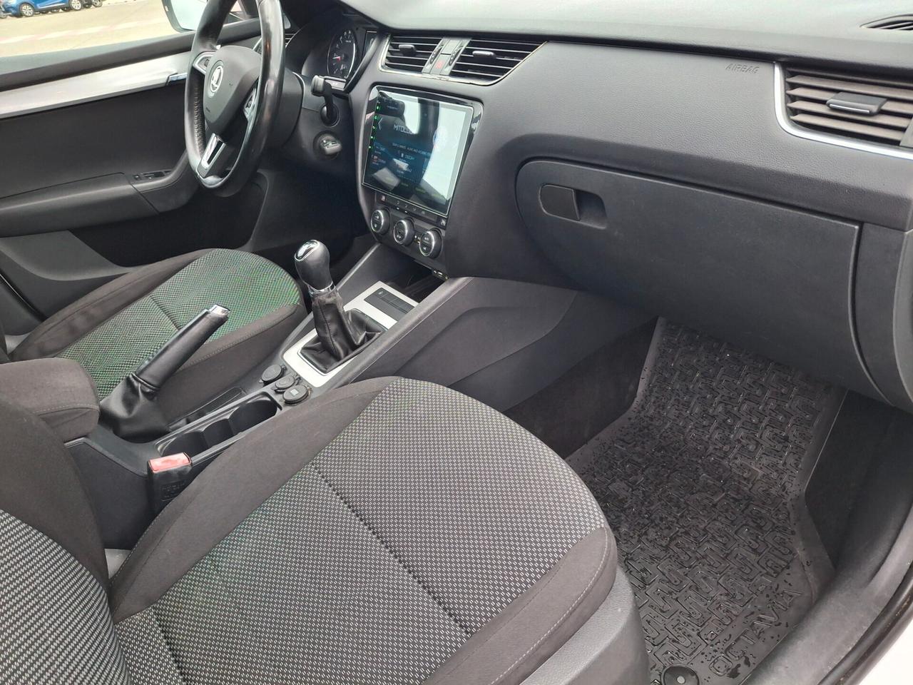 Skoda Octavia 1.6 TDI CR 105 CV. Wagon Elegance