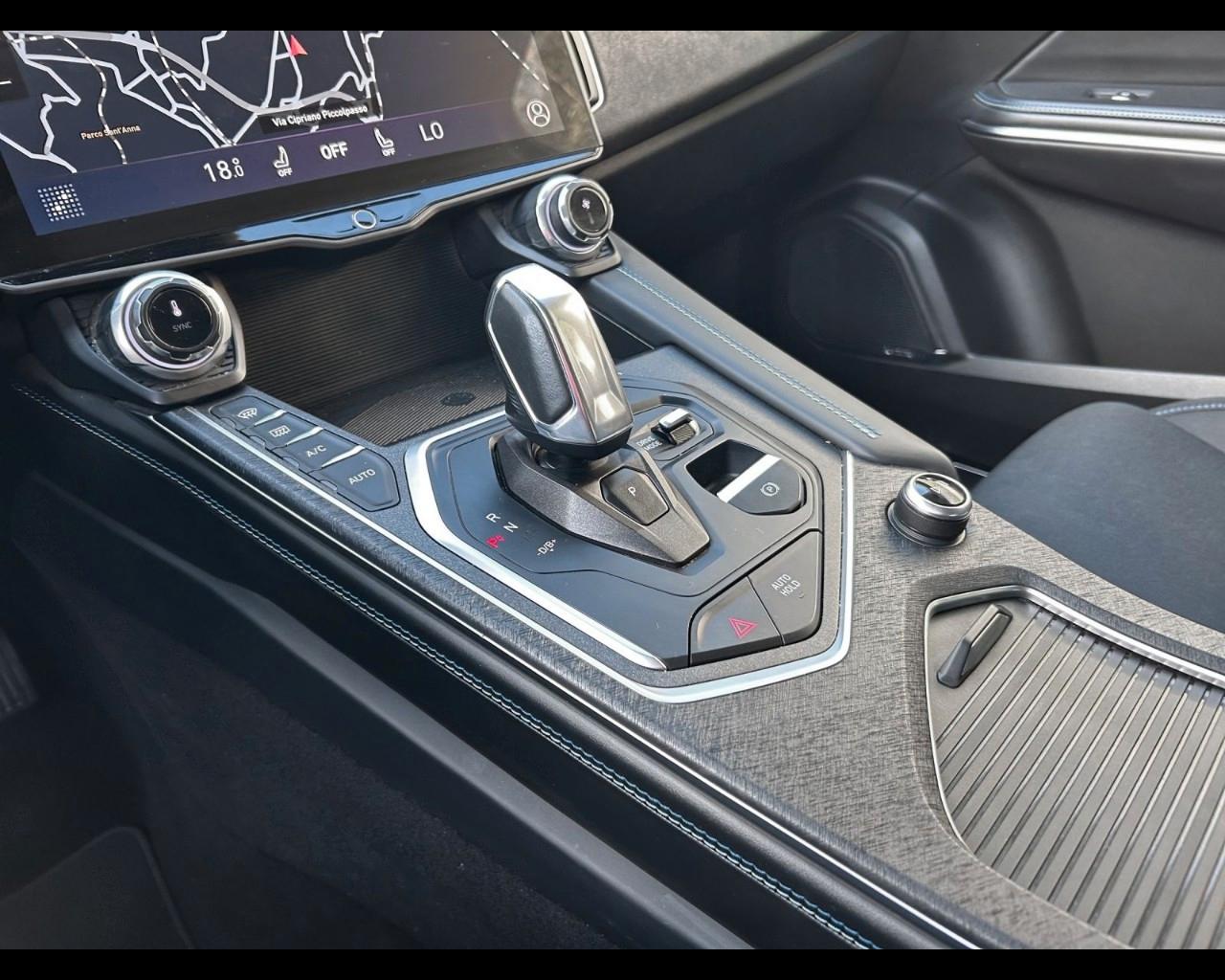 Lynk & Co 01 - 01 1.5 td phev auto