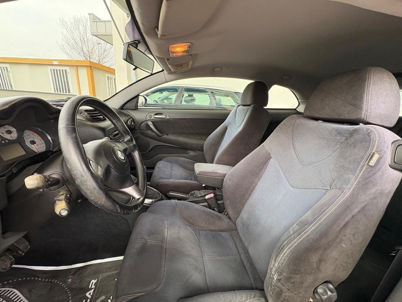 Alfa Romeo GT 1.9 JTDM 16V Distinctive