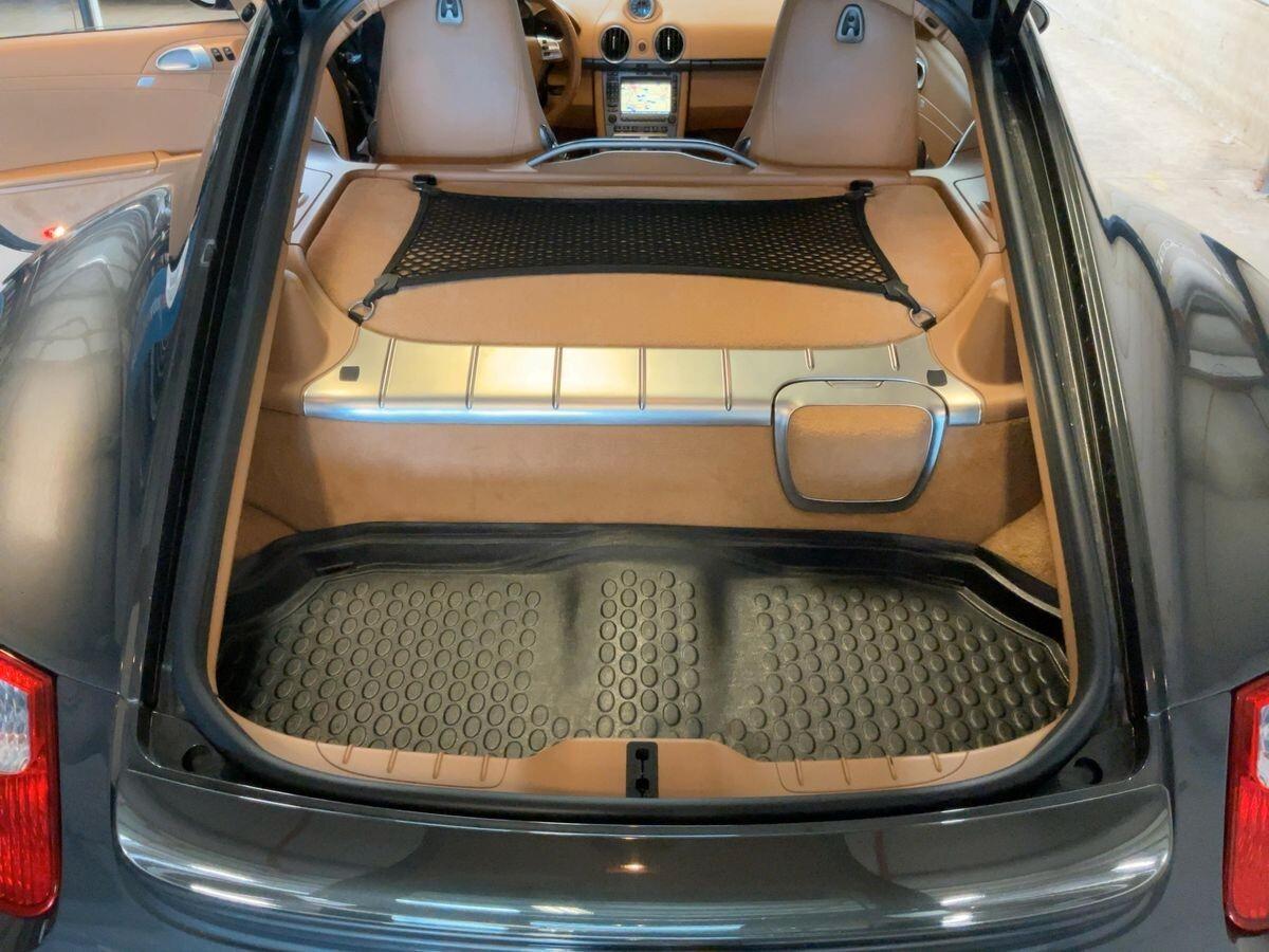 Porsche Cayman 2.7