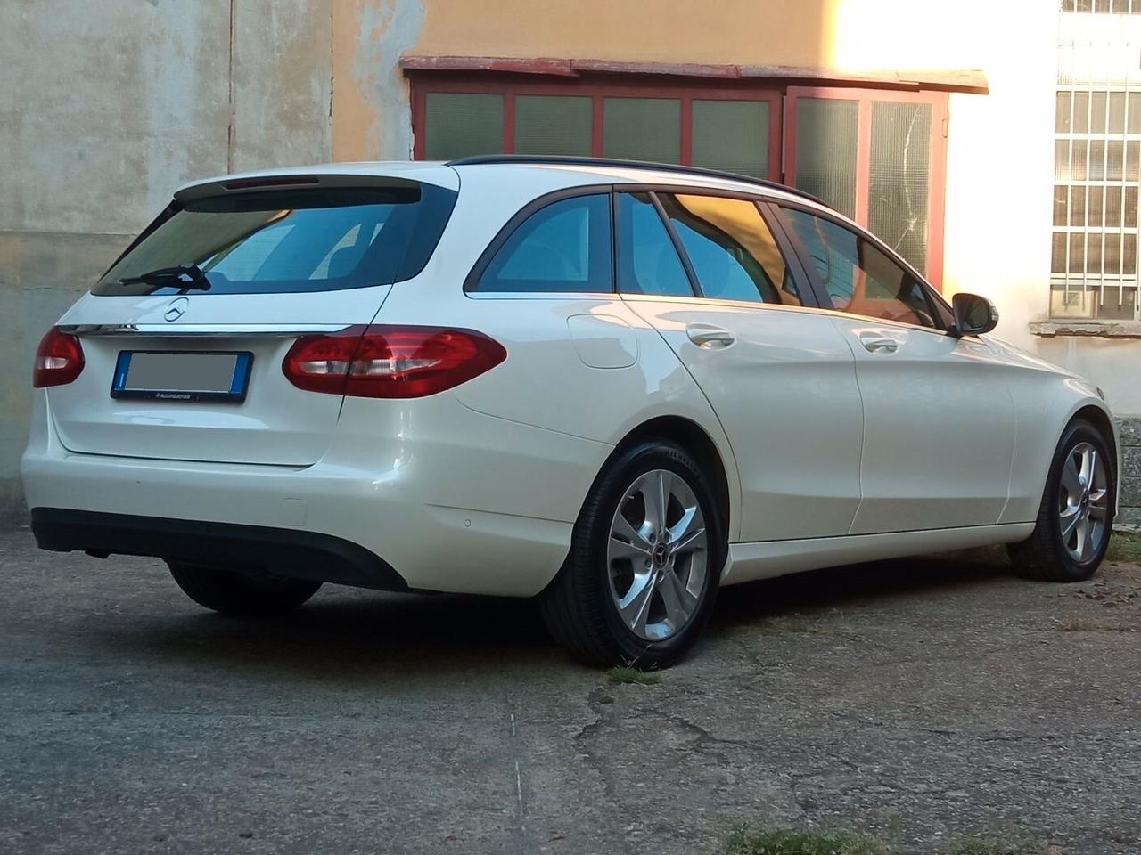 Mercedes-benz C 200d S.W.Business *39.000 KM*