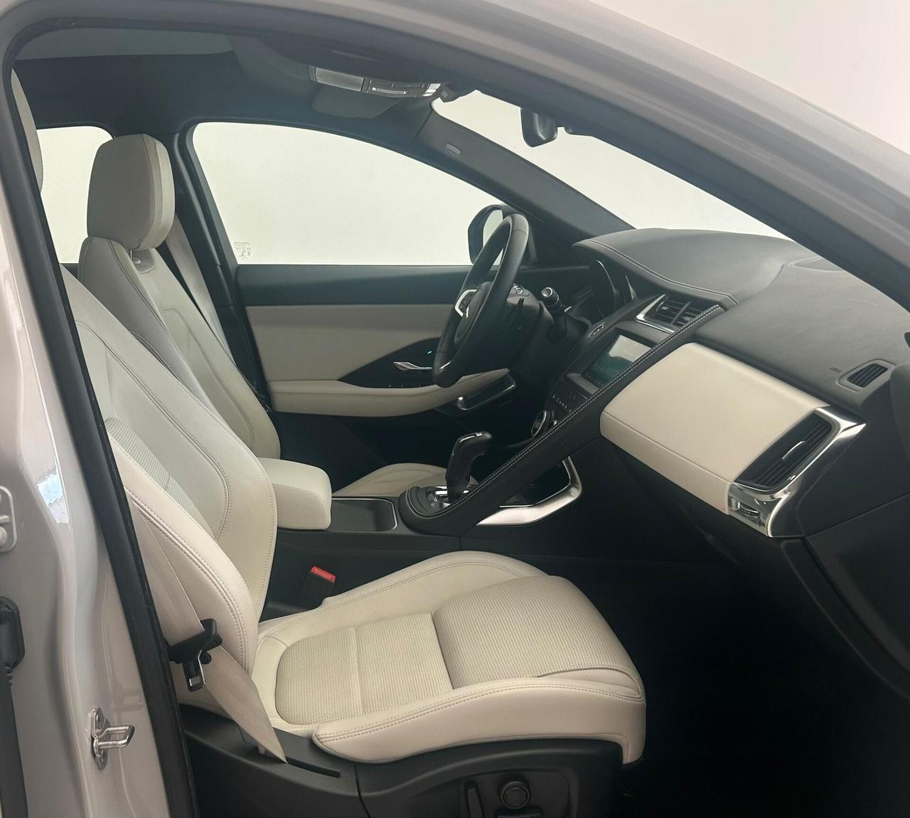Jaguar E-Pace 2.0D 150 CV AWD aut. R-Dynamic SE