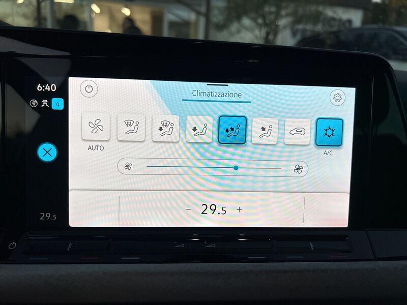 Volkswagen Golf VIII 2020 1.0 tsi evo Life 110cv