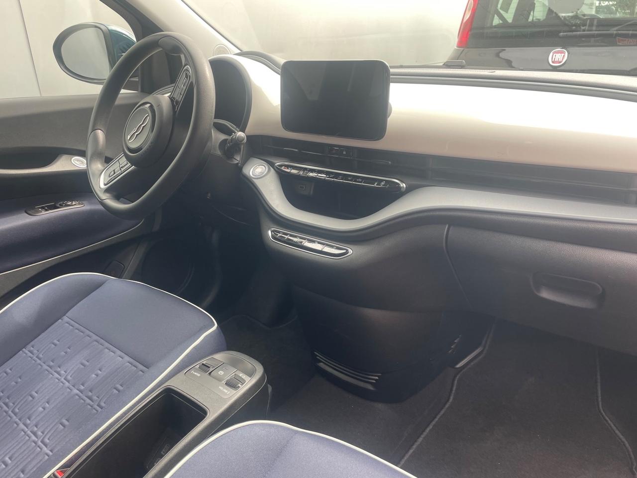 Fiat 500 500e Berlina 23,8 kWh Icon