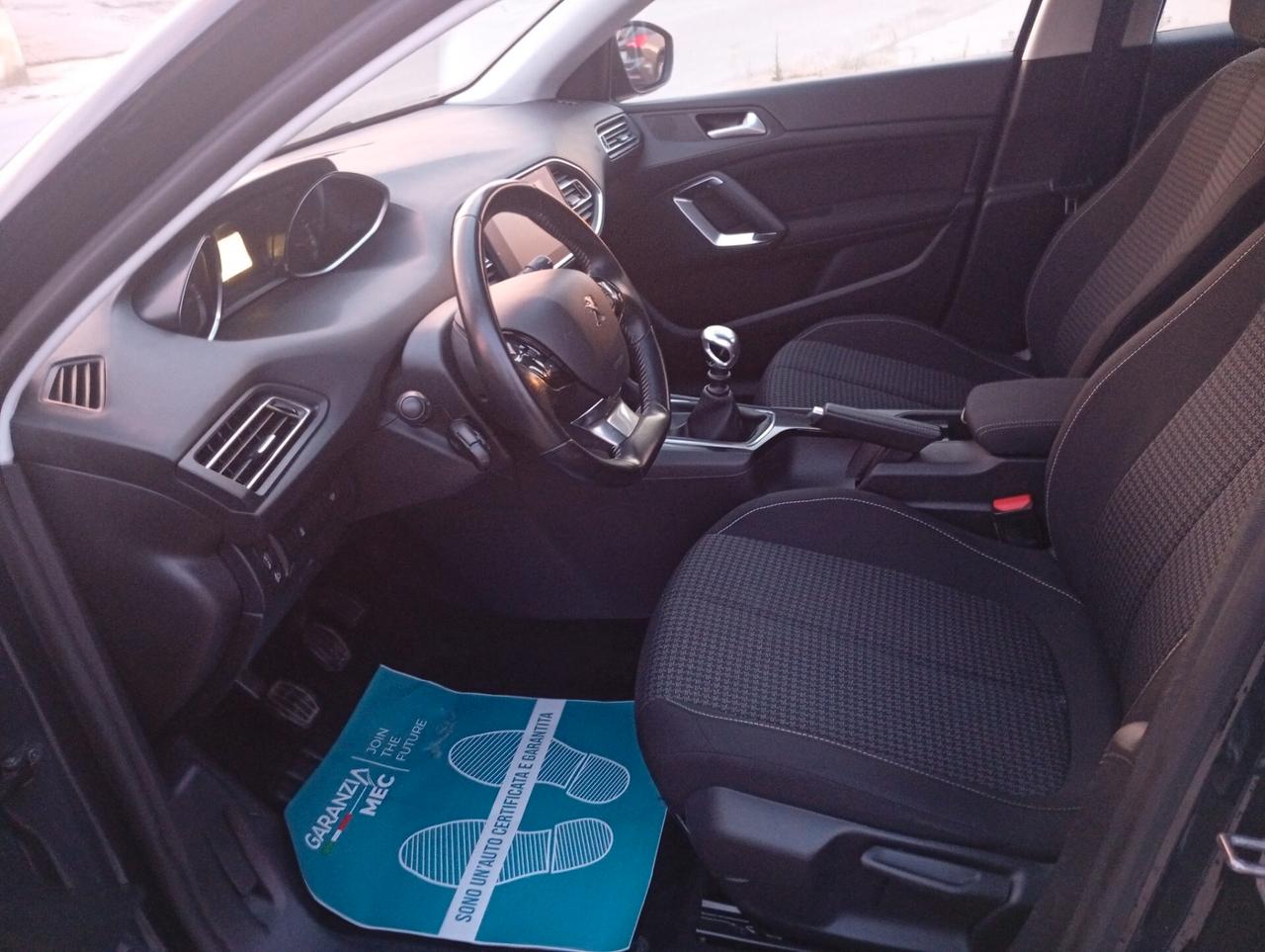 Peugeot 308 BlueHDi 130 S&S Business