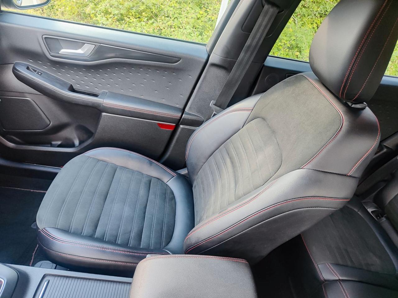 Ford Kuga 1.5 EcoBlue 120 CV 2WD ST-Line E6