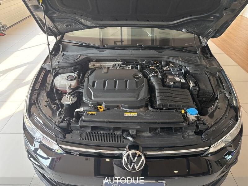 Volkswagen Golf 8 2.0 TDI R-LINE 150CV DSG