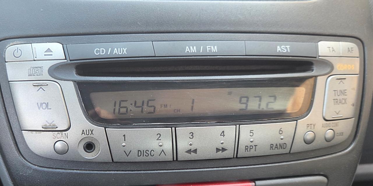 Peugeot 107 1.0 68CV 5p. TAGLIANDATA CLIMA RADIO