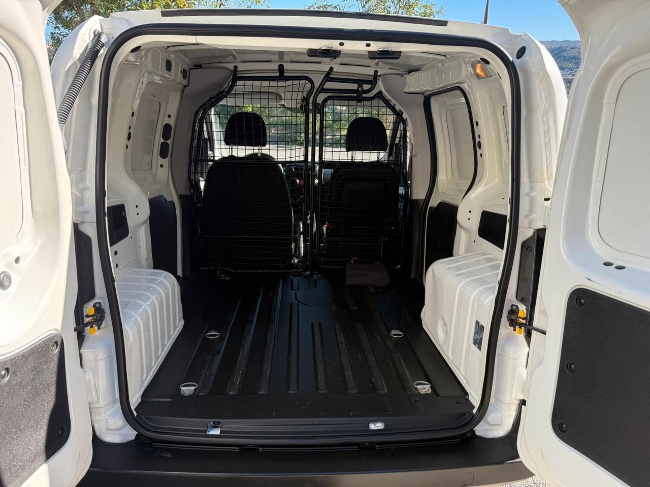 Fiat Fiorino 1.4 8V 73CV Furgone Bz