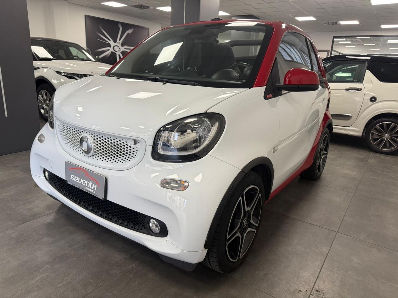 Smart ForTwo 70 1.0 twinamic Red & the city