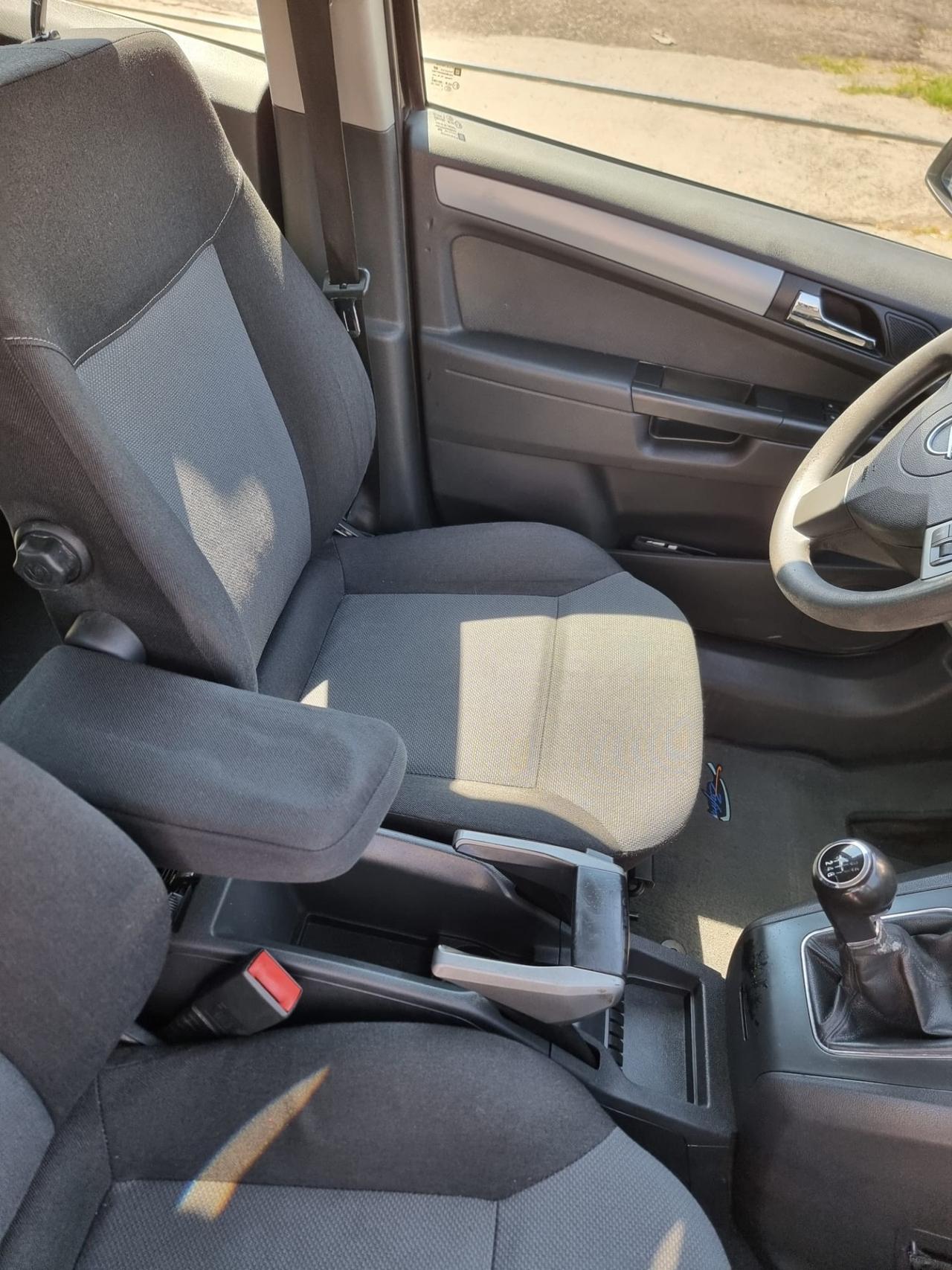 Opel Zafira 1.9 CDTI 101CV Club