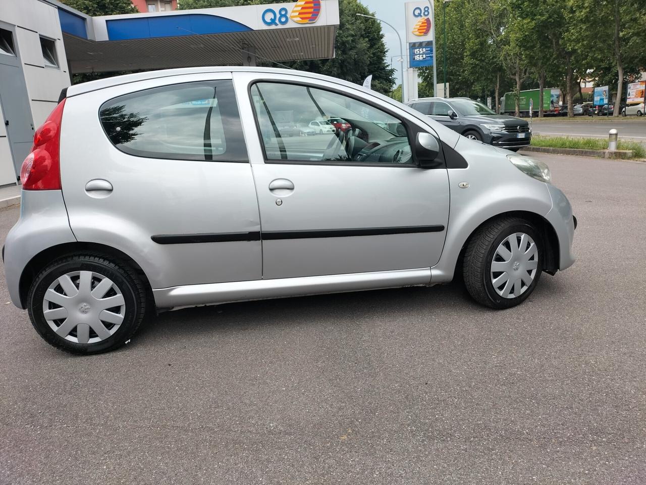 Peugeot 107 - AUTOMATICA TENUTA BENISSIMO