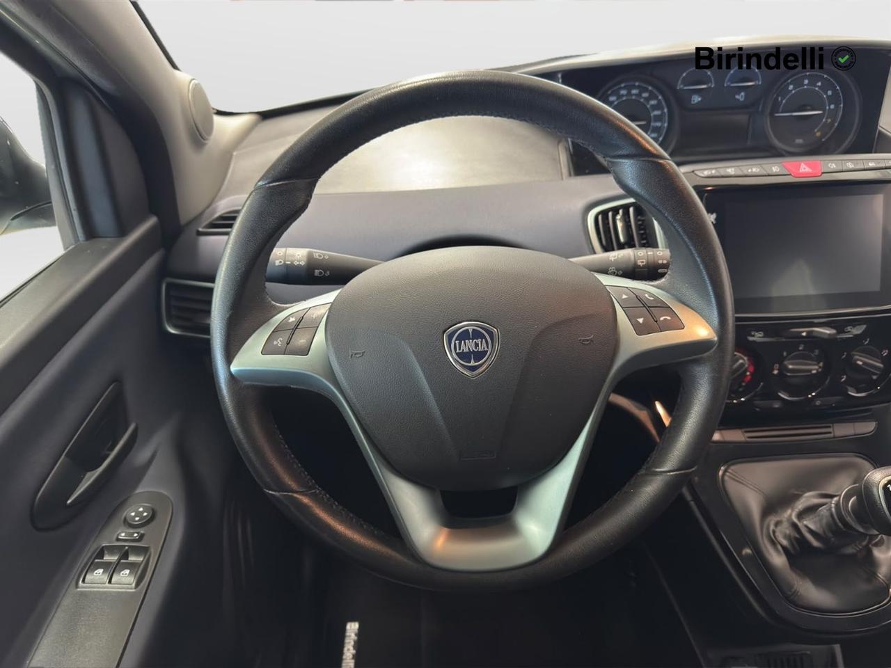 LANCIA Ypsilon 3ª serie - Ypsilon 1.0 FireFly 5 porte S&S Hybrid Gold