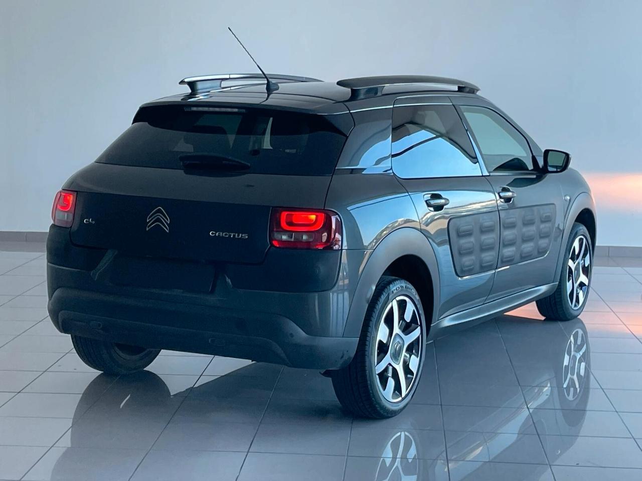 Citroen C4 Cactus BlueHDi 100 Shine