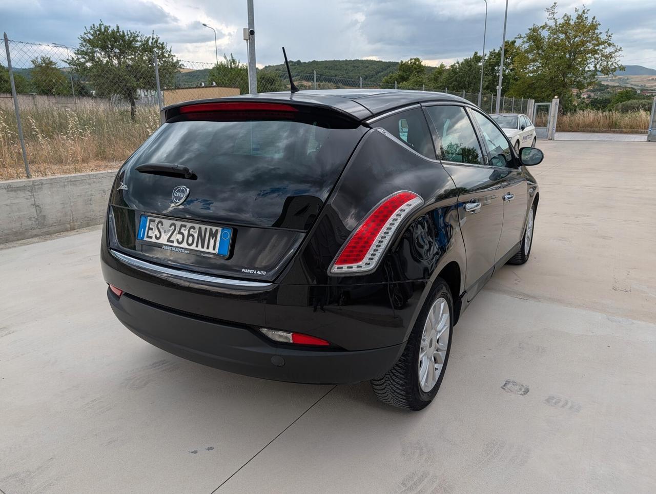 Lancia Delta 1.6 MJT DPF Gold