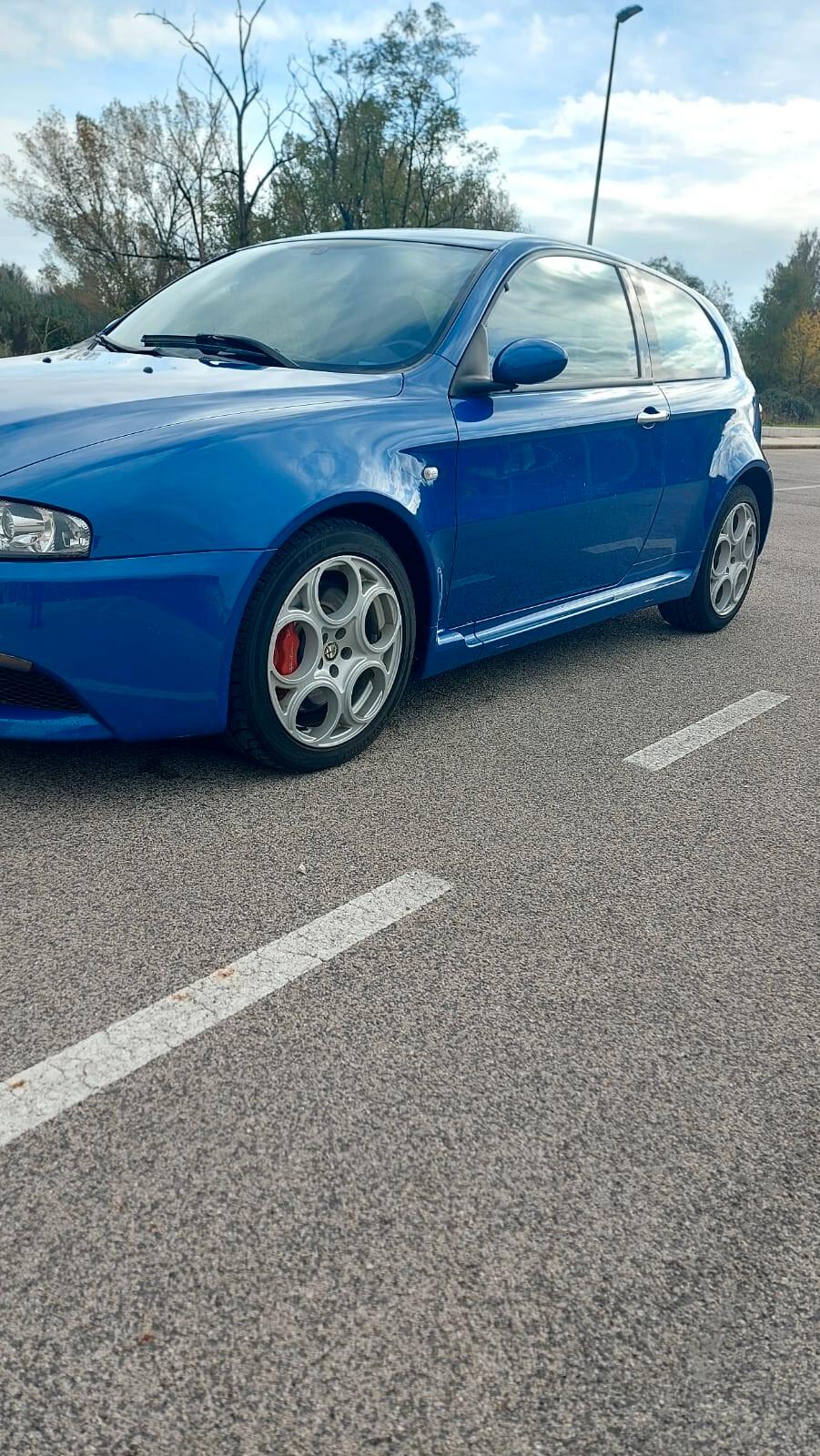 Alfa Romeo 147 3.2i V6 24V cat 3 porte GTA