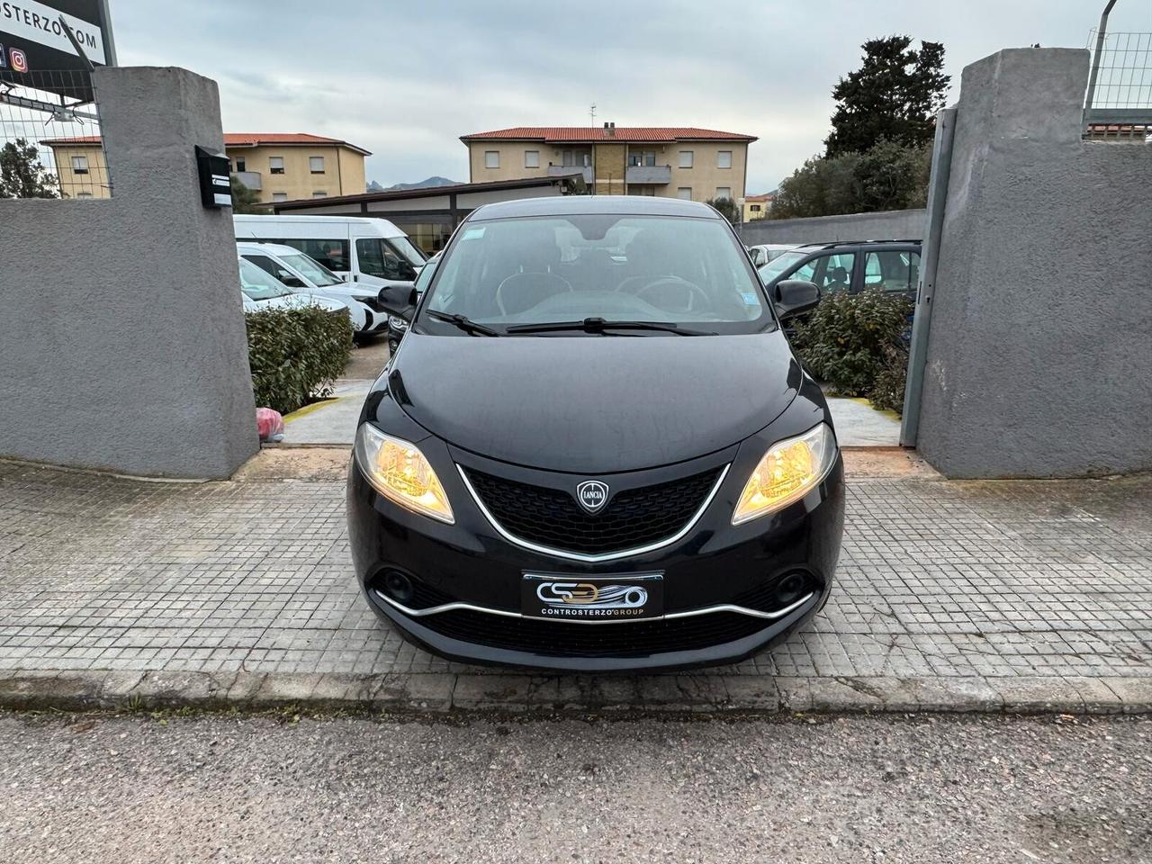 LANCIA YPSILON SILVER - NEOPATENTATI