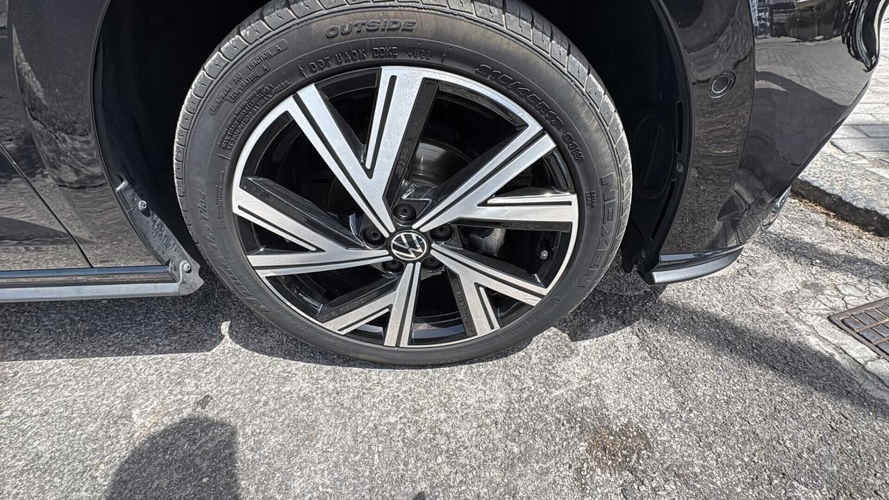 Volkswagen Polo 1.0 TSI R-Line BENZINA AUTOMATICA 2023 USATO