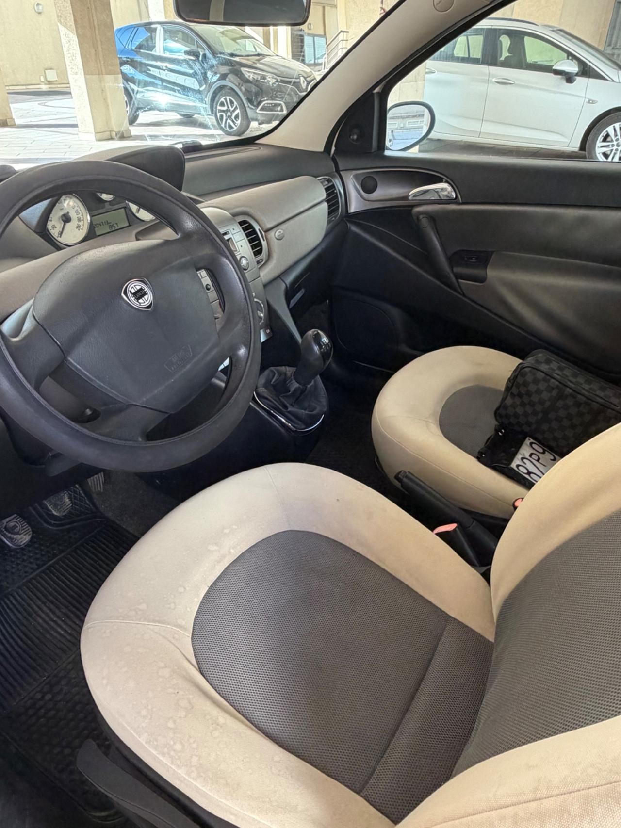 Lancia Ypsilon 1.3 Multijet 16V