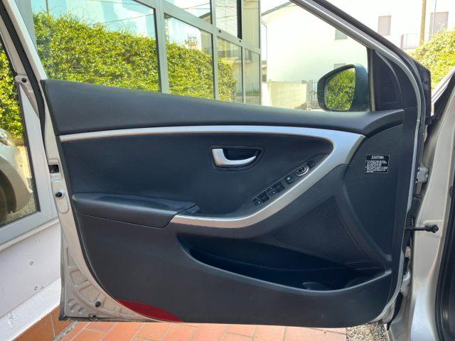HYUNDAI i30 1.6 CRDi 5p. Comfort A/T