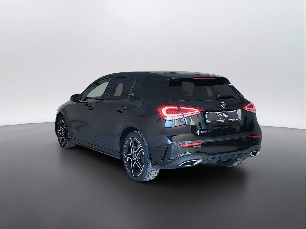 Mercedes-Benz Classe A - W177 2018 - A 250 e phev (eq-power) Premium Plus edition auto