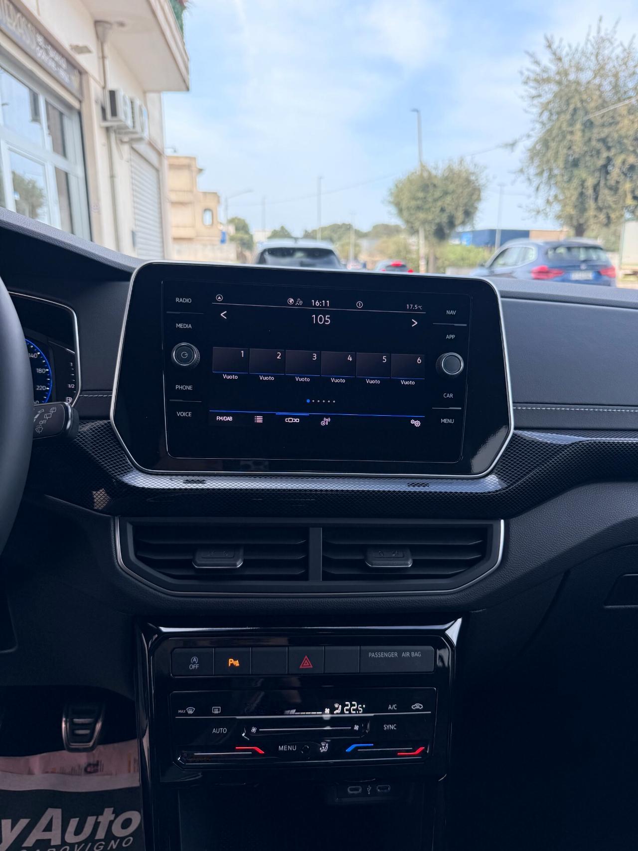 Volkswagen T-Cross 1.0 tsi R-Line edition Plus 115cv TELECAMERA,NAVI,APPLE CARPLAY,VIRTUAL COCKPIT, GARANZIA UFFICIALE