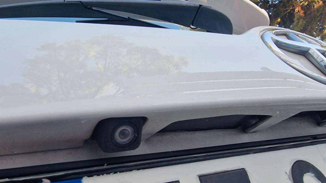 Toyota RAV 4 RAV4 2.0 D-4D 2WD Style White Ed.