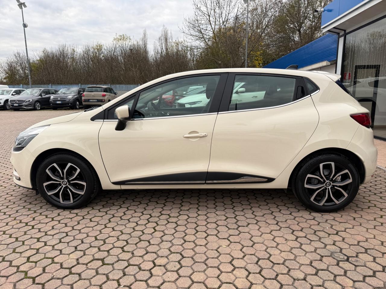 Renault Clio dCi 8V 90CV Start&Stop 82gr 5 porte OK NEOPATENTATI