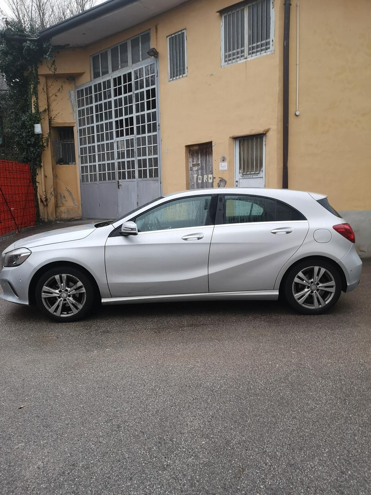 Mercedes-benz A 180D Sport 2017 - Garanzia 12 Mes