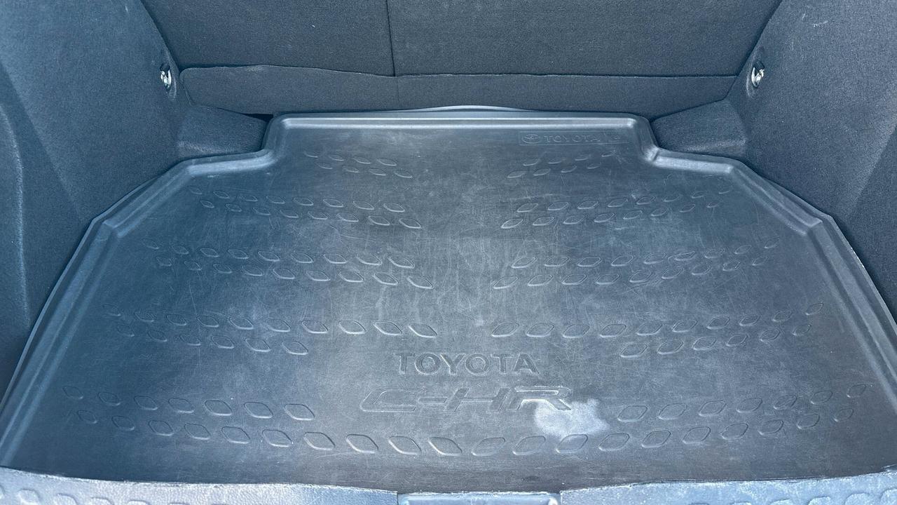 Toyota C-HR 1.8 Hybrid E-CVT Business