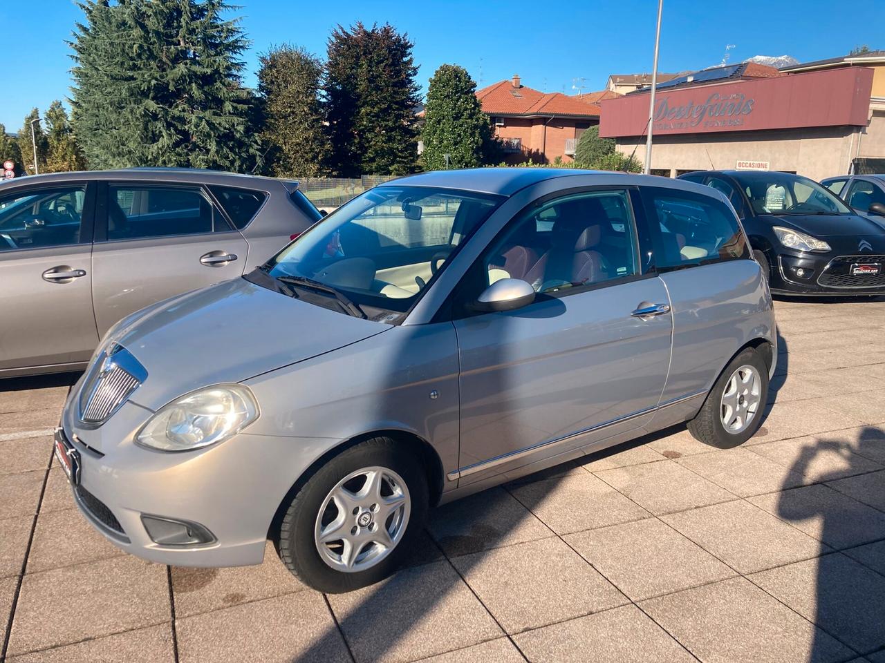 Lancia Ypsilon 1.4 Platino