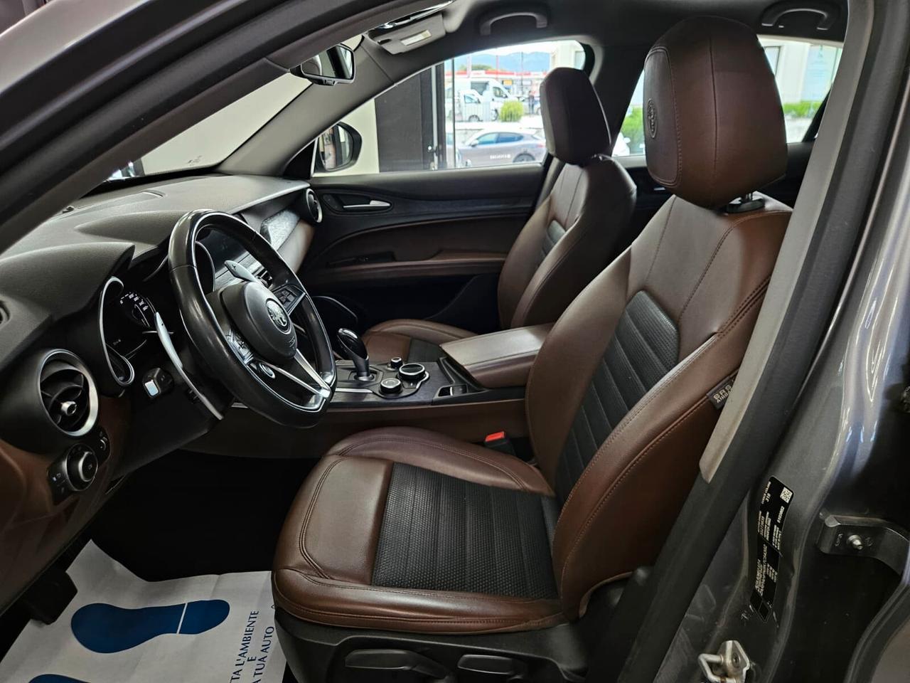 Alfa Romeo Stelvio 2.0 Turbo 200 CV AT8 Q4 Super