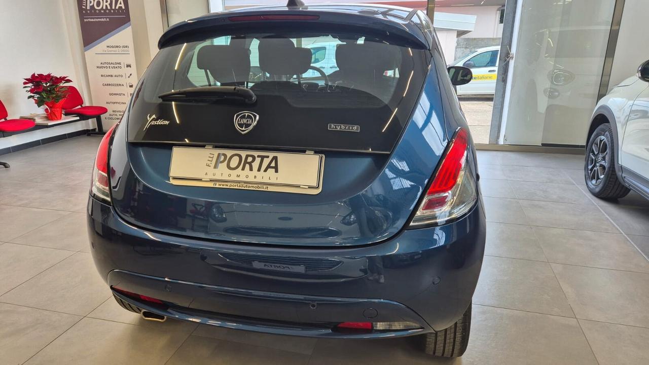 Lancia Ypsilon 1.0 FireFly 5 porte S&S Hybrid Ecochic Gold