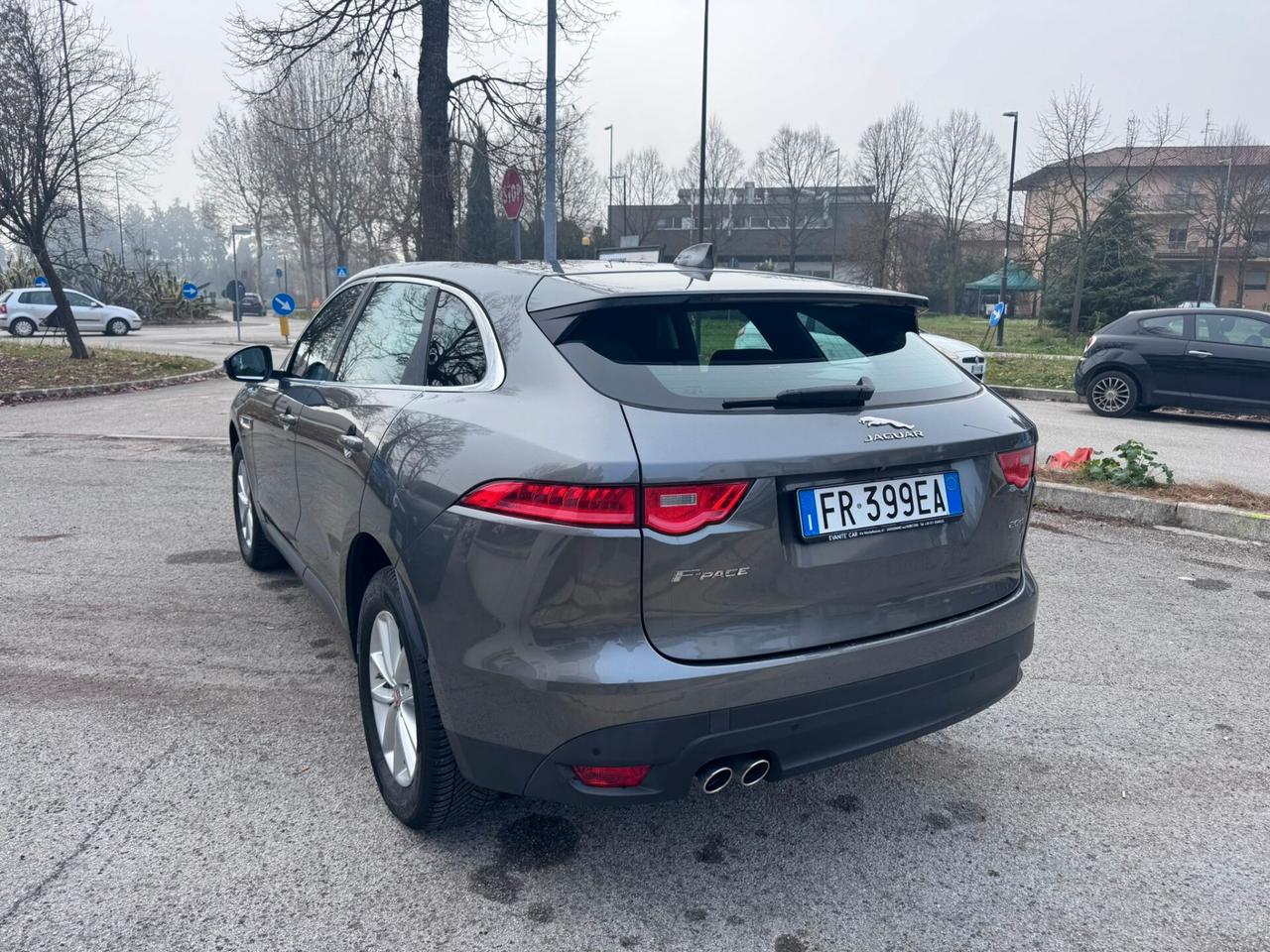 Jaguar F-Pace 2.0 D 180 CV AWD Portfolio