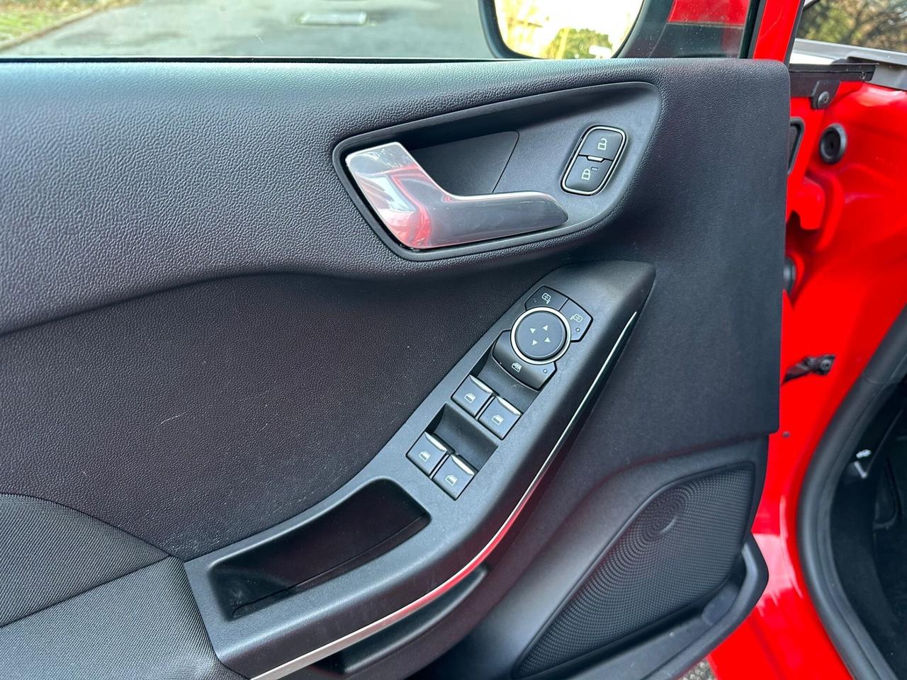 Ford Fiesta Titanium. Prezzo reale! no promo finanziamento