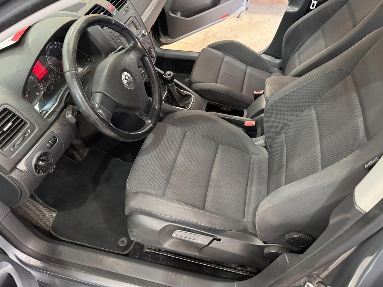 Volkswagen Golf 1.6 16V FSI 5p. Comfortline